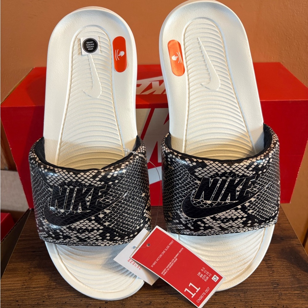 Nike Black and White Victor One Slides animal print snake skin shoes sandals - Picture 1 of 6